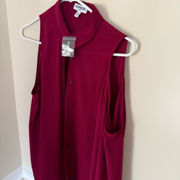 New With Tags Red Wine Colored Cutout Shoulders Long Sleeve Size Medium - Picture 4 of 7